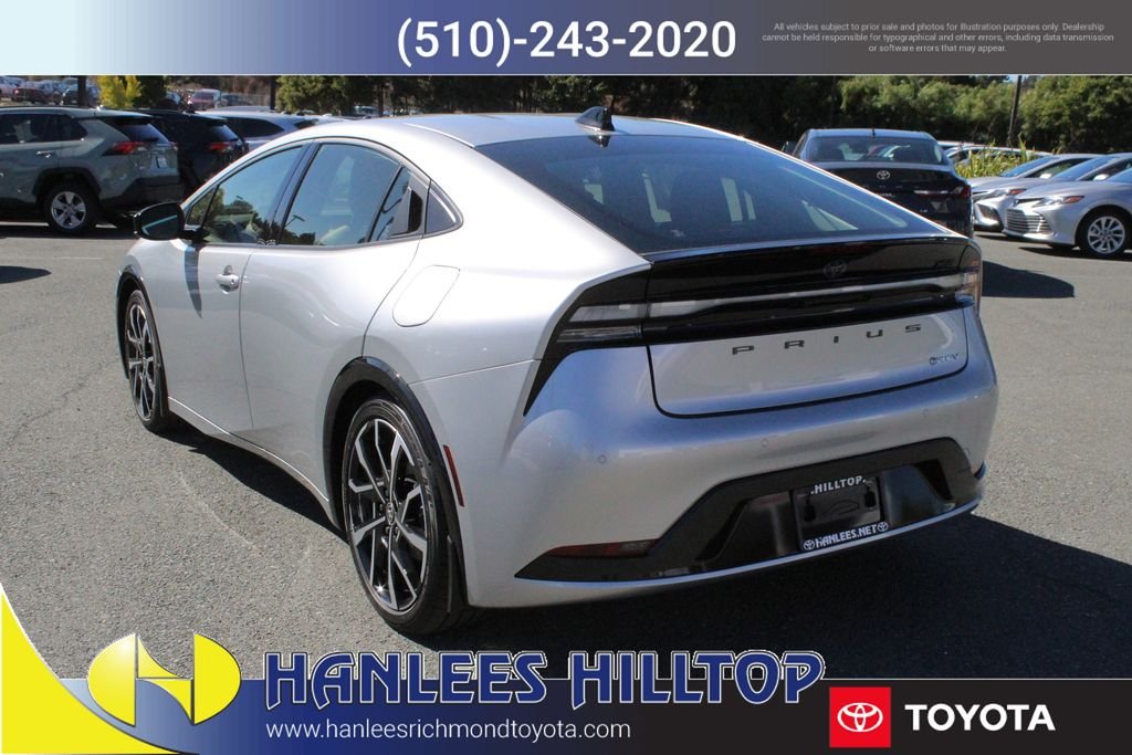 2026 Toyota Prius Plug-in Hybrid XSE - Photo 9