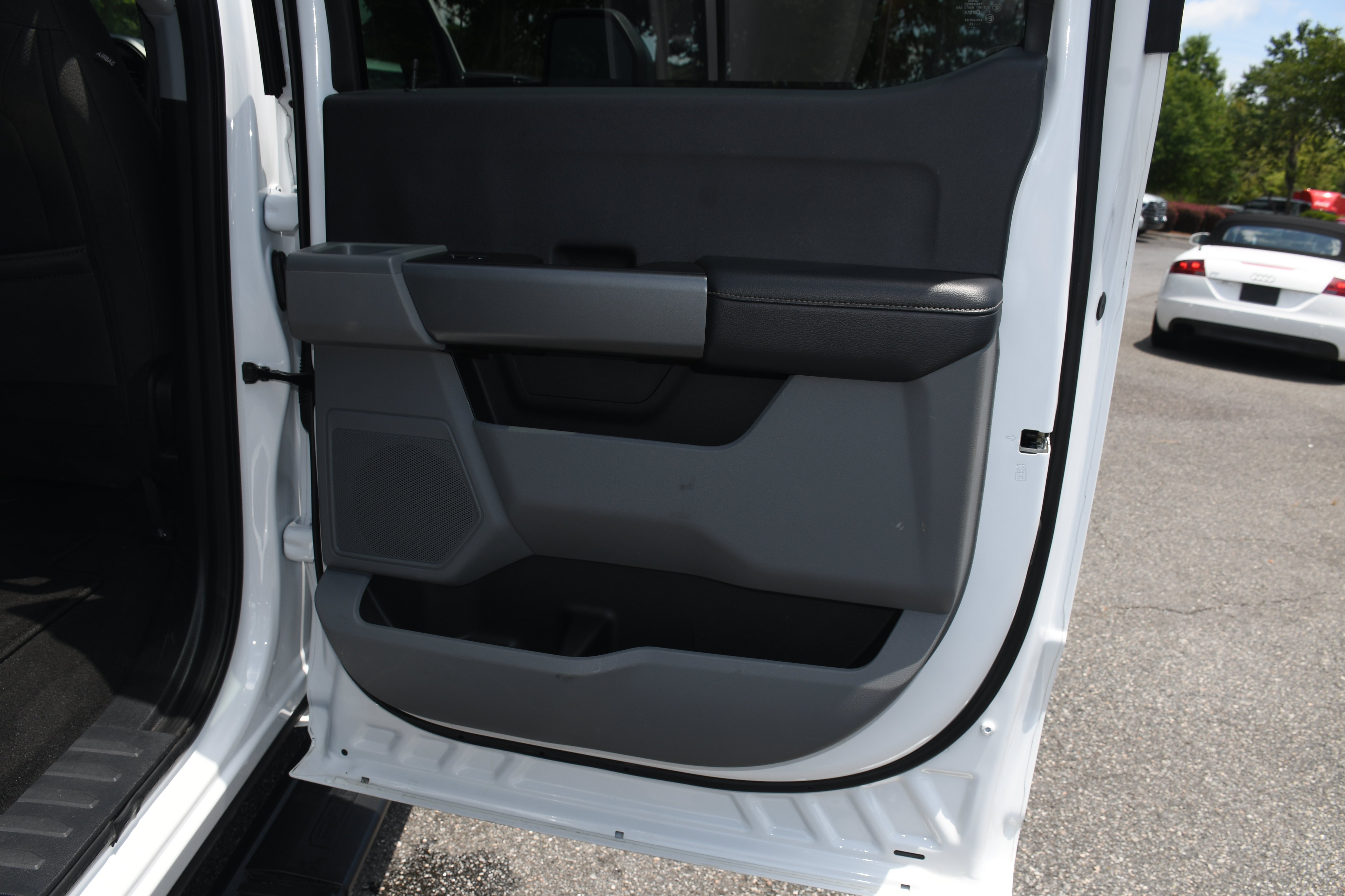 Used 2025 White Ford XLT image 18