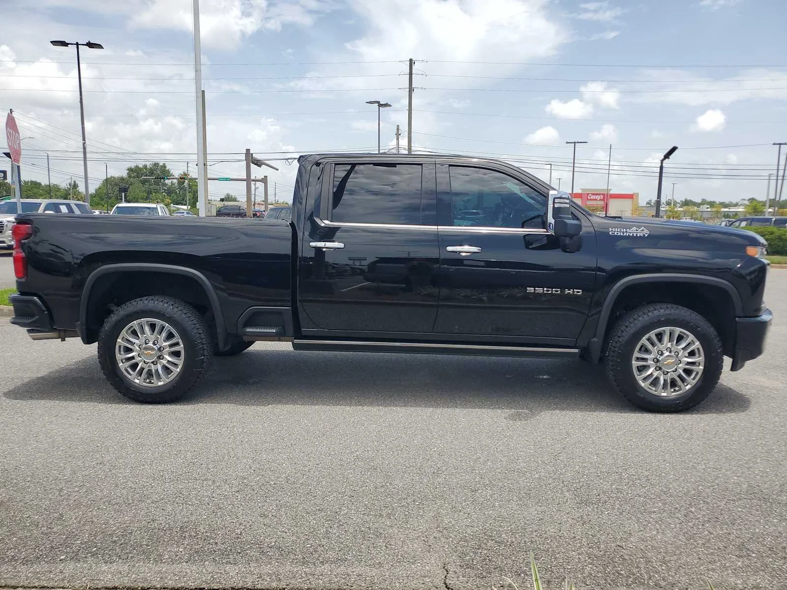 Used 2022 Black Chevrolet High Country image 8