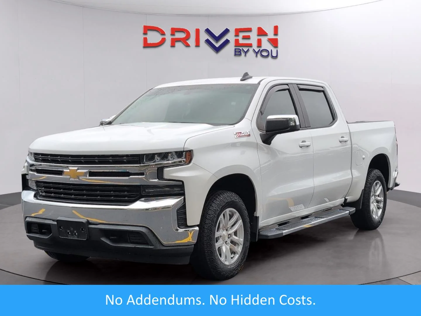 Used 2019 SUMMIT WHITE Chevrolet LT image 1