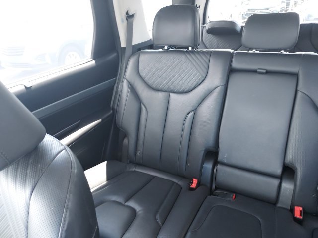 Used 2023 Gray Hyundai SEL image 12