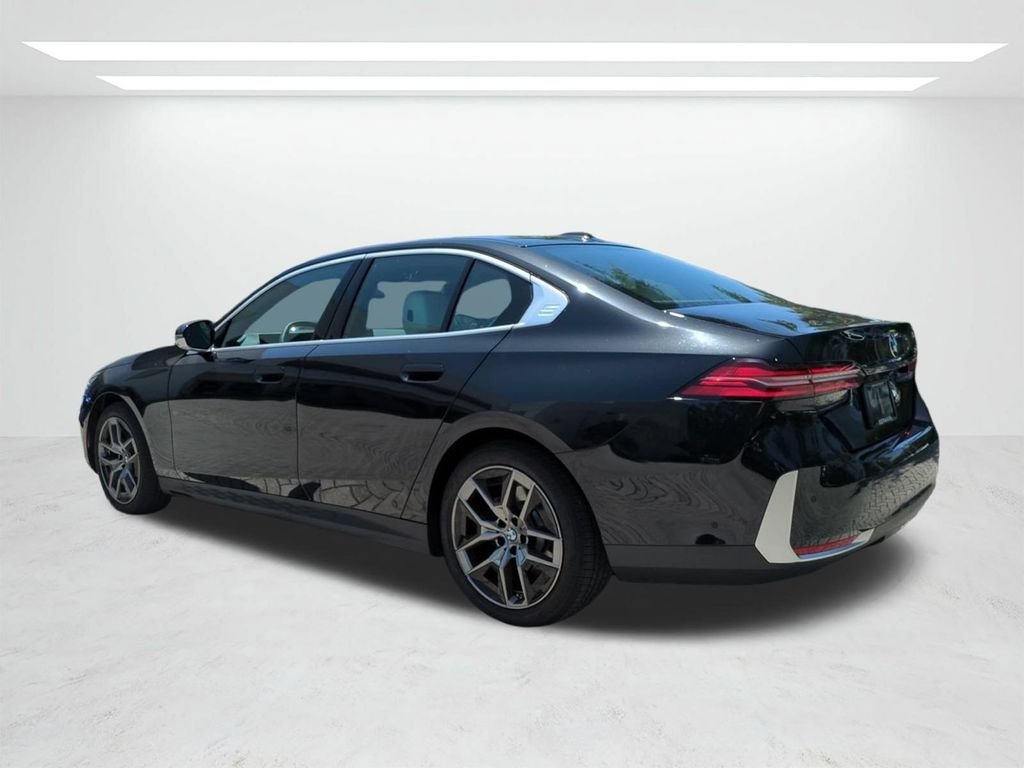 2026 BMW 5 Series 530i - Photo 6