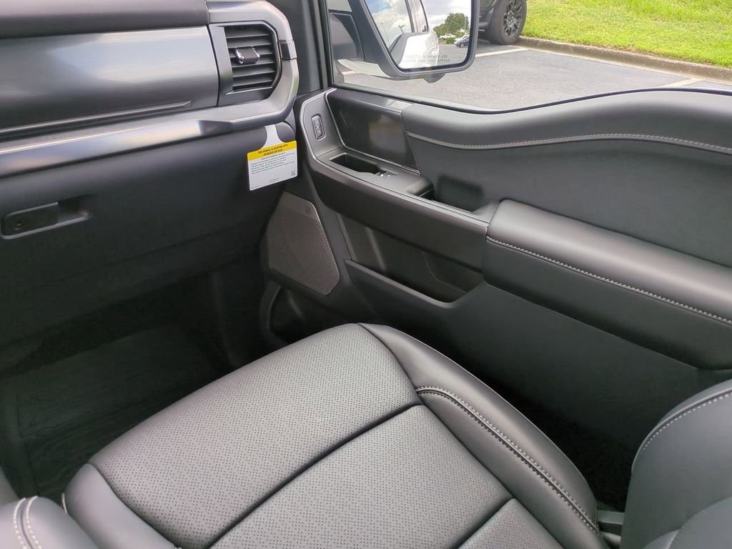 2025 Ford F-150 Lariat - Photo 17