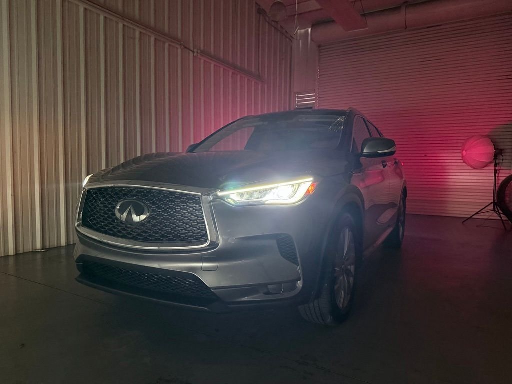 Used 2023 Gray INFINITI LUXE image 8