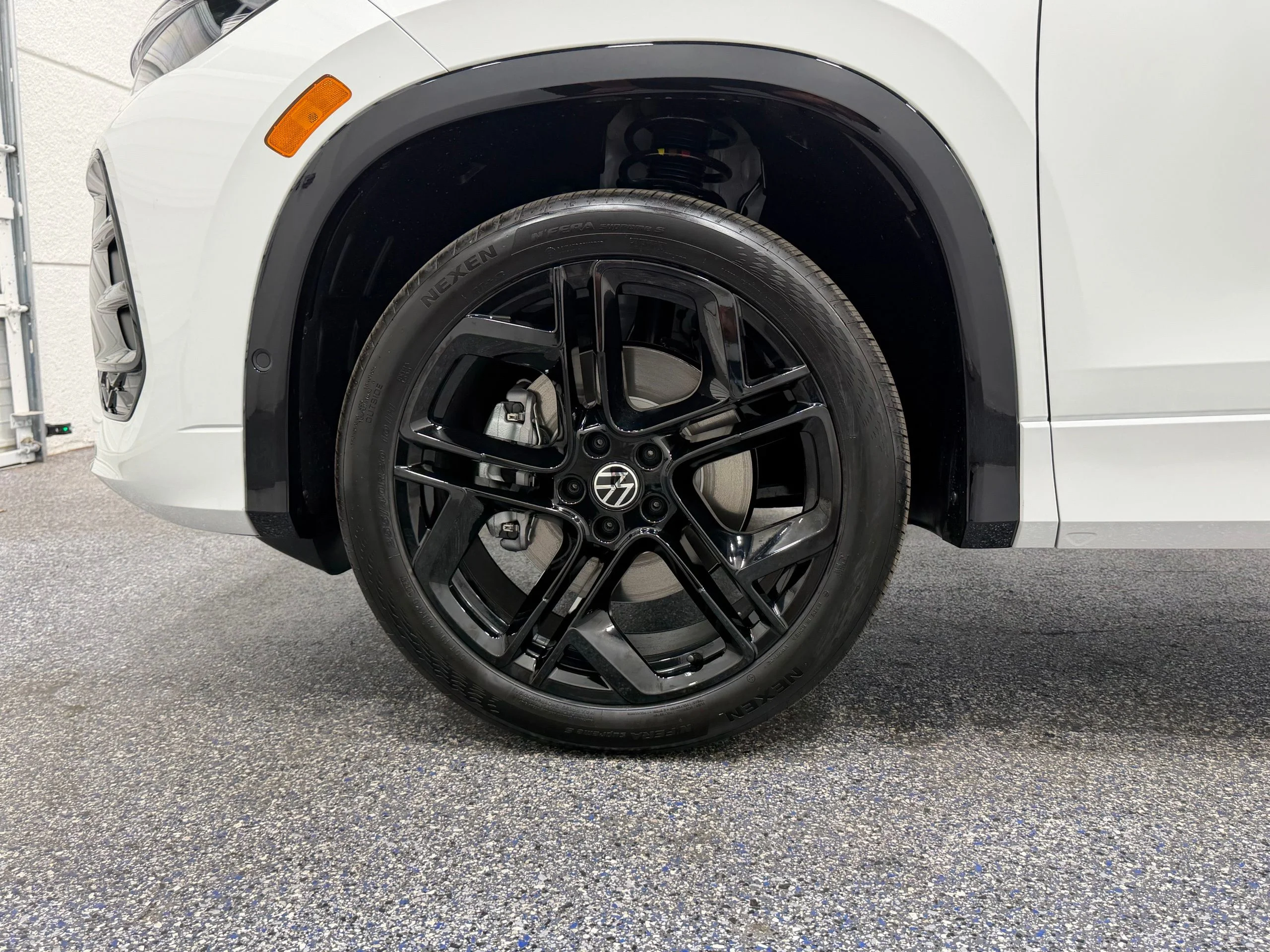 New 2026 White Volkswagen SE R-Line Black image 11