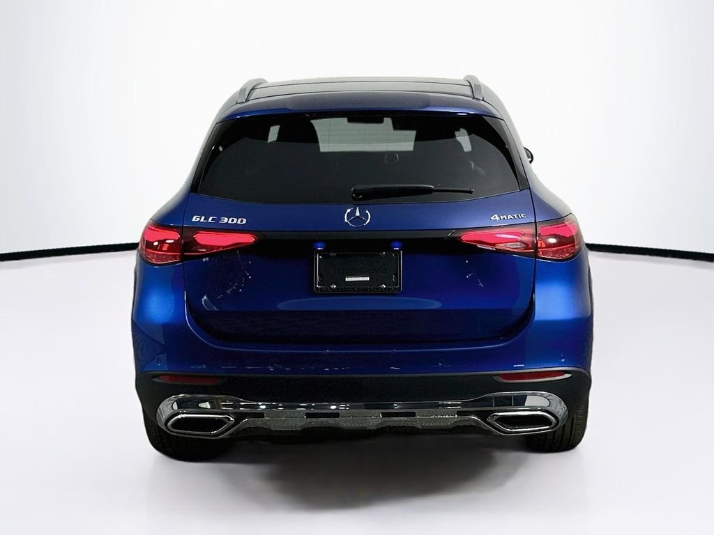 Used 2026 Blue Mercedes-Benz GLC 300 image 5