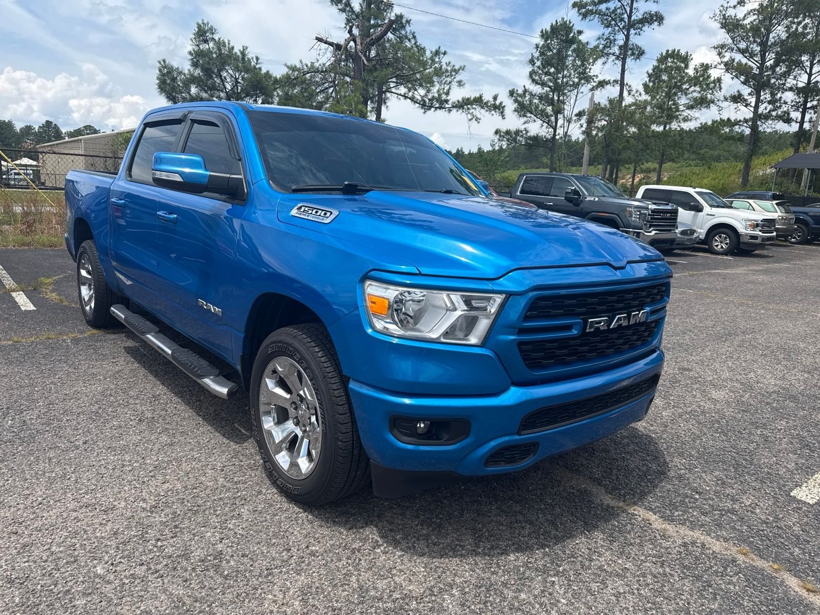 2022 RAM 1500 Big Horn/Lone Star 4x4 Crew Cab 5'7's photo