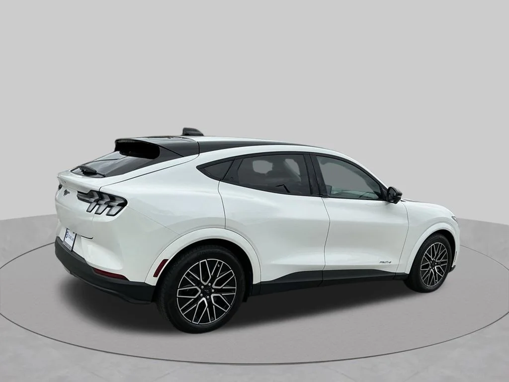 Used 2025 White Ford Premium image 15