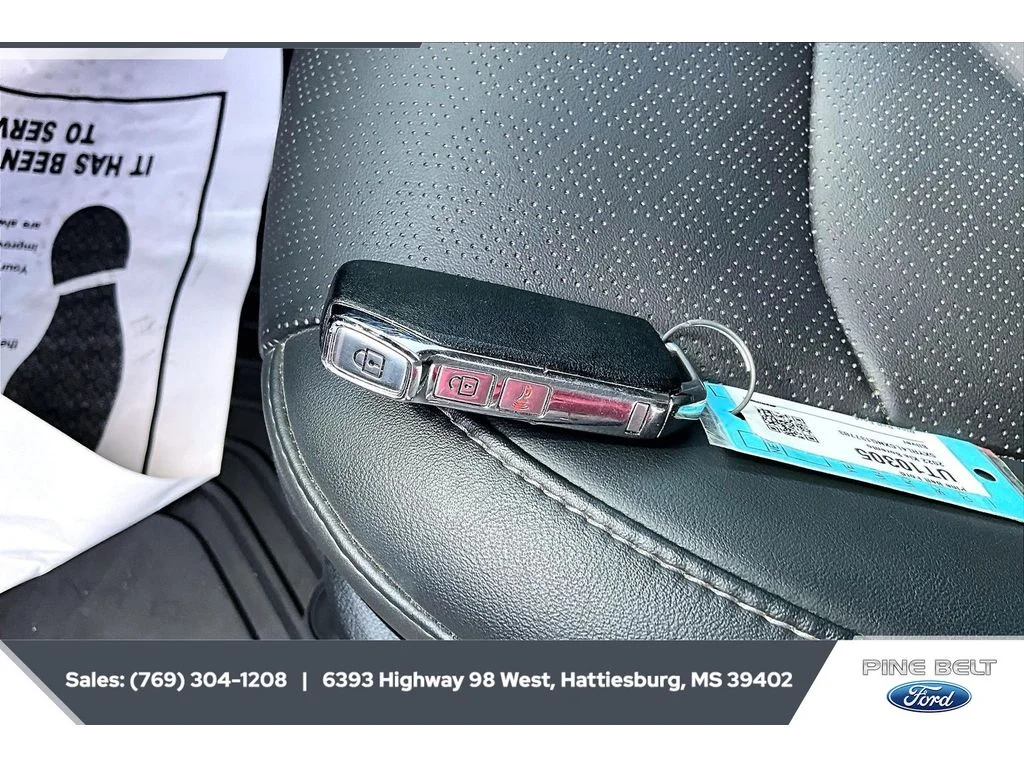 Used 2022 Sparkling Silver Kia S image 9