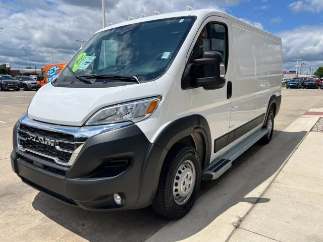 Used 2025 White Ram Base image 7
