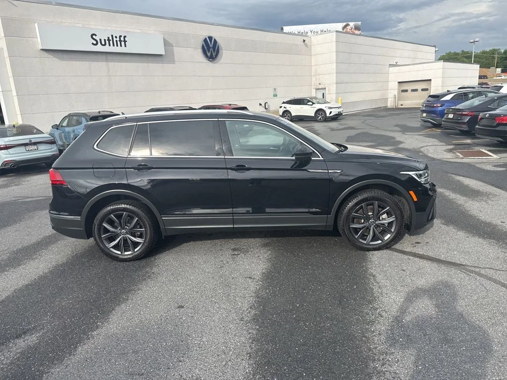Certified Used 2022 Black Volkswagen 2.0T SE image 28