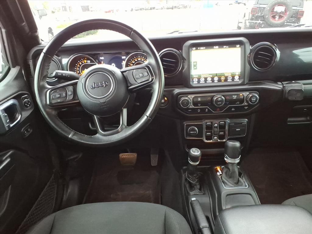 Used 2022 Green Jeep Sport image 10