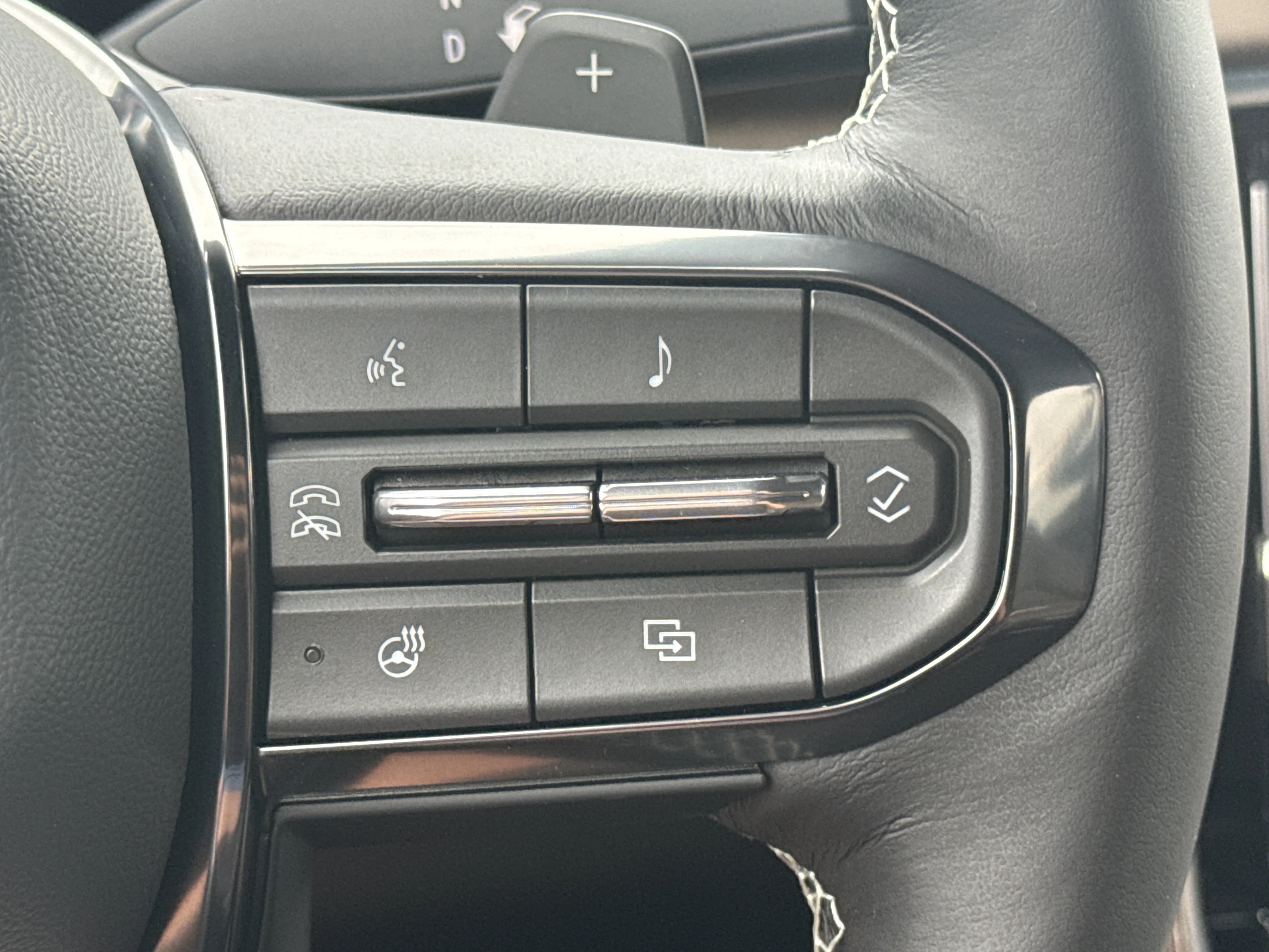 New 2026 Glacier White Tricoat GMC Denali Ultimate 4WD image 24
