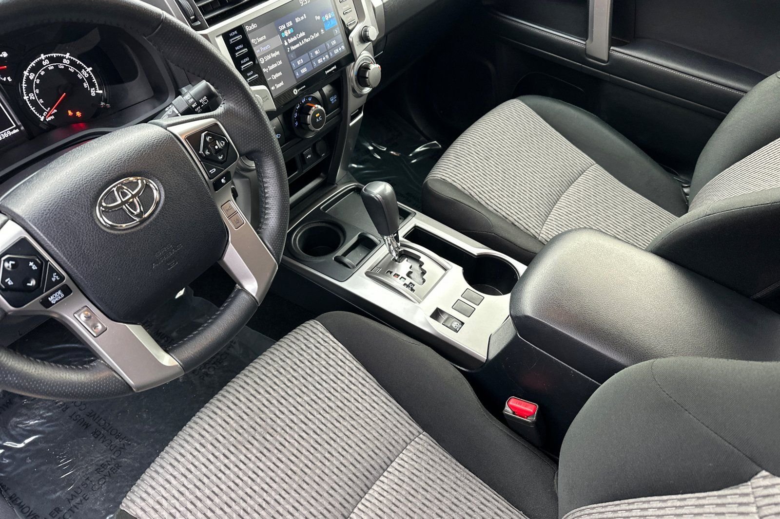 2024 Toyota 4Runner SR5 - Photo 6