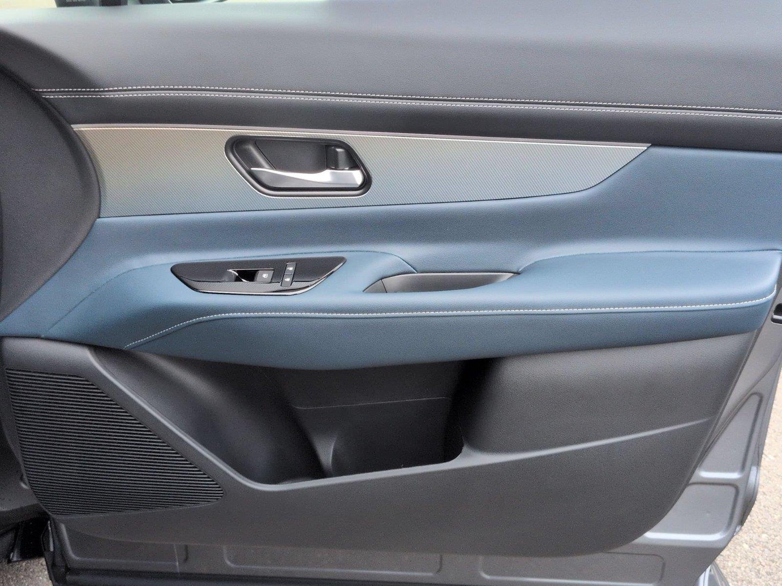 New 2026 Gun Metallic Nissan Platinum image 38
