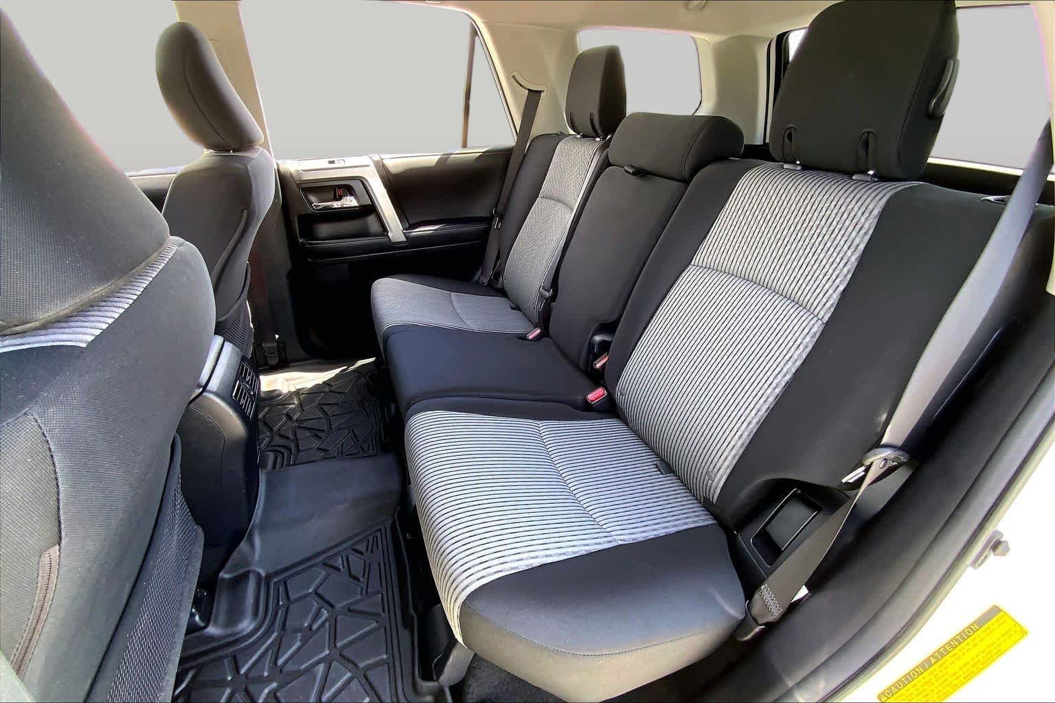 Used 2022 White Toyota SR5 image 20