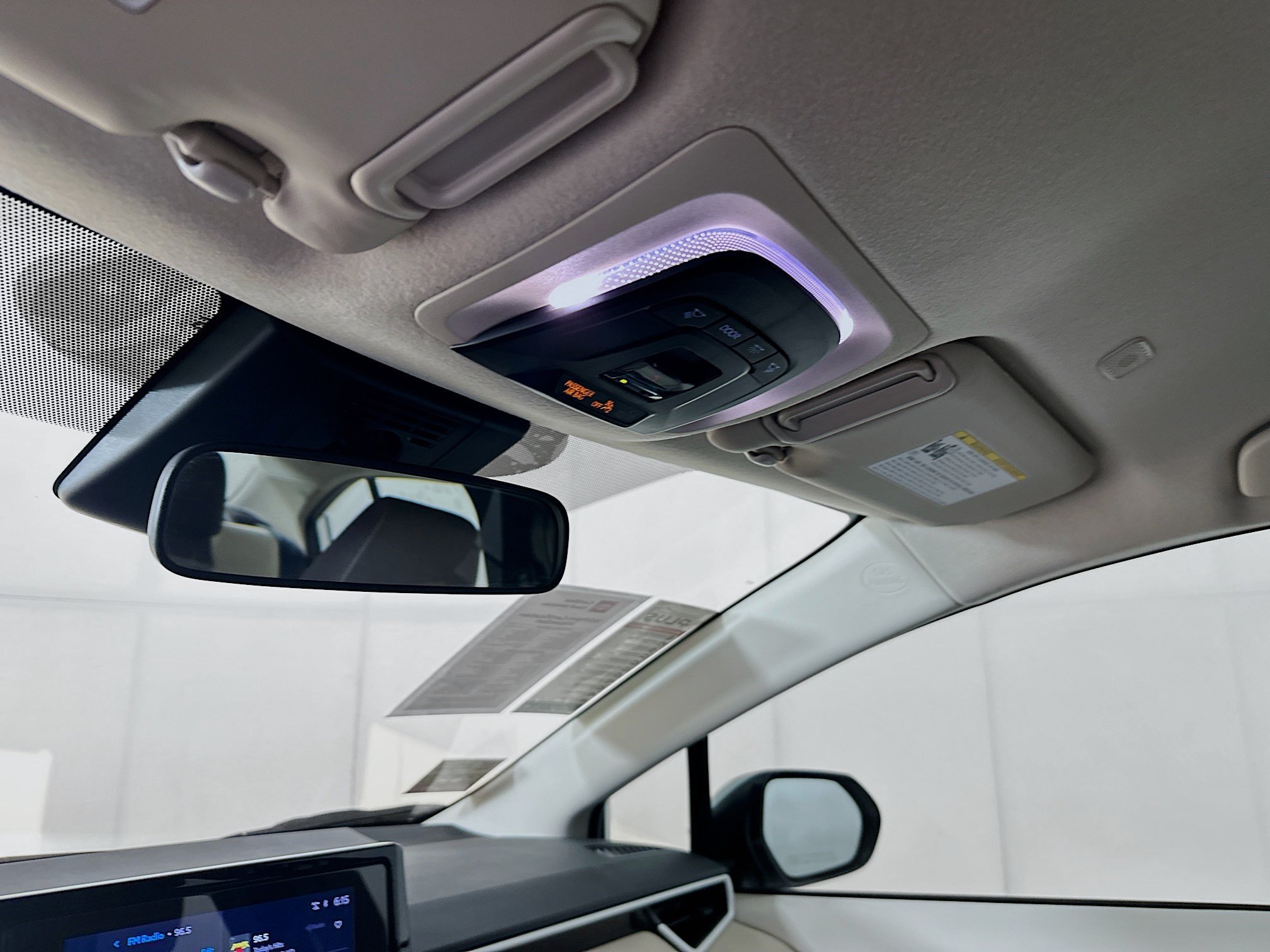 Certified Used 2025 Pearl Toyota LE image 18