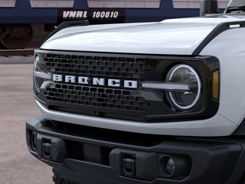 New 2026 Oxford White Ford Badlands® image 32
