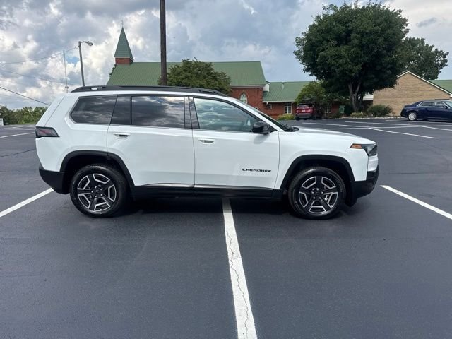 New 2026 Bright White Clear-Coat Exterior Paint Jeep Laredo image 8