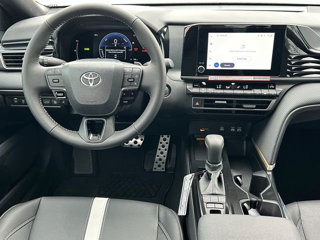 2026 Toyota Camry SE - Photo 11