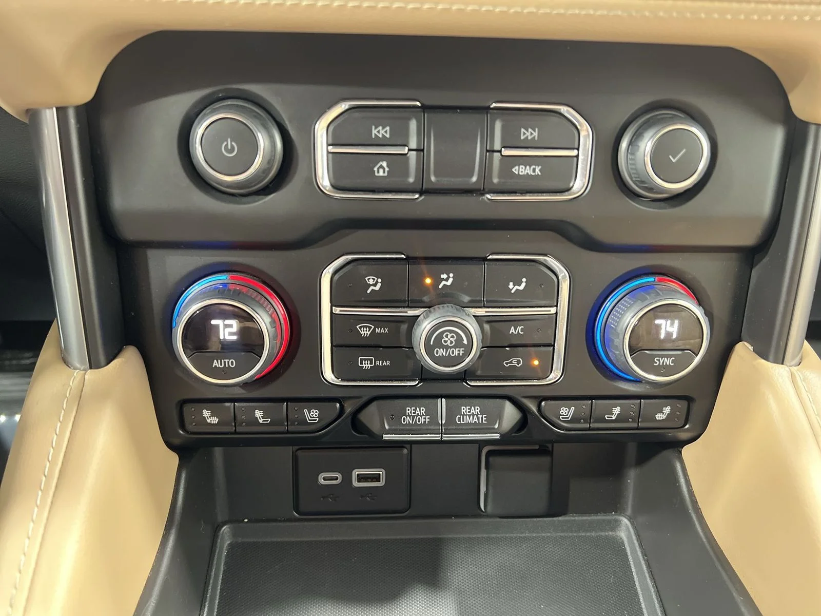 Used 2024 White Chevrolet Premier image 19