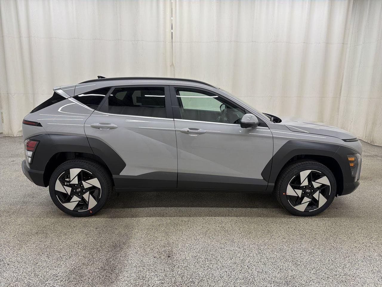 New 2027 Cyber Gray Metallic Hyundai Limited AWD image 5