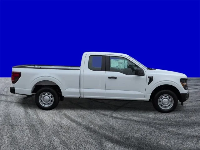 New 2026 Oxford White Ford XL image 3