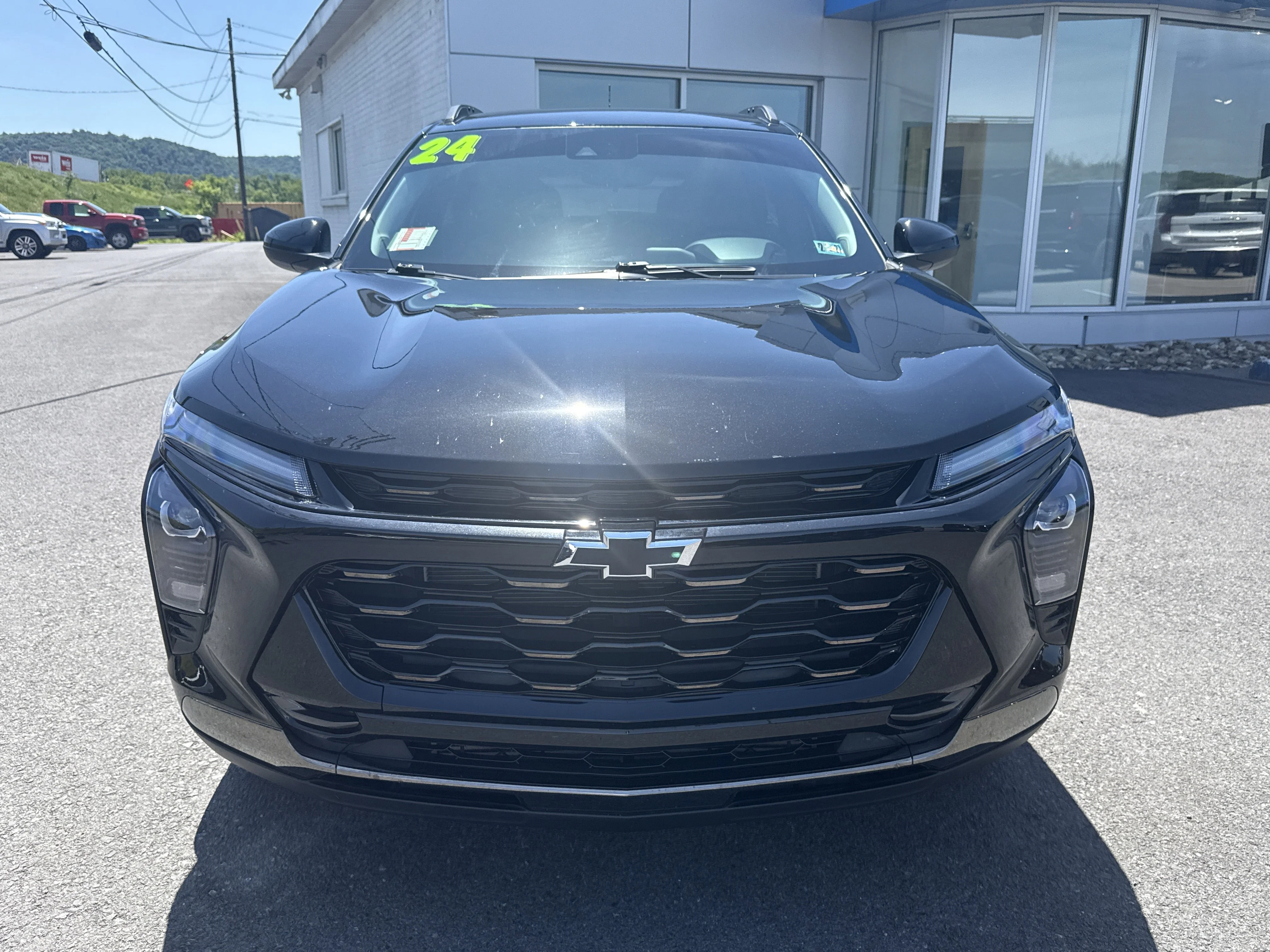 Used 2024 Mosaic Black Metallic Chevrolet ACTIV image 7