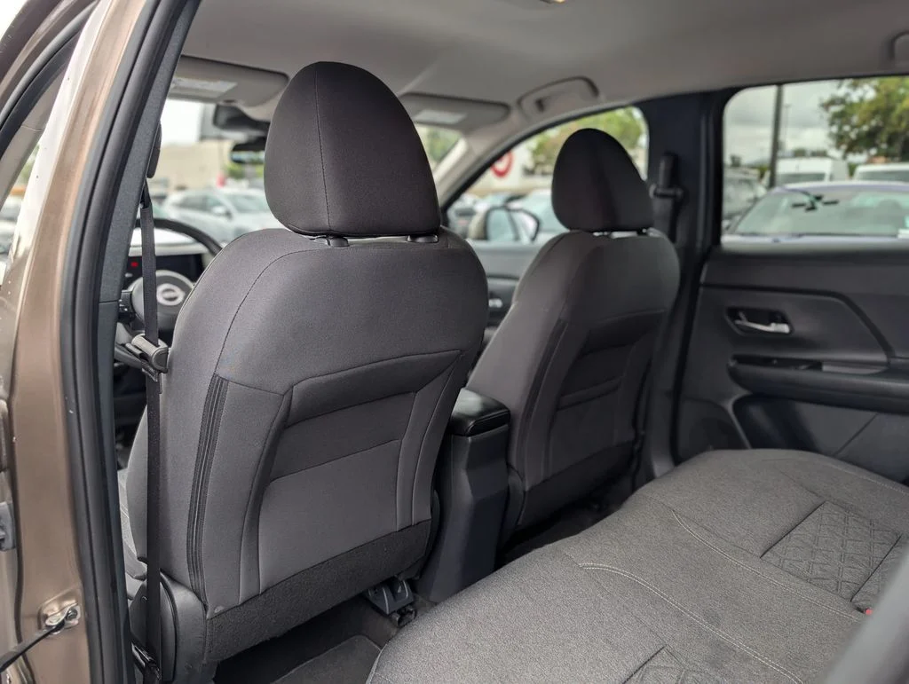 Used 2025 Brown Nissan SV image 17