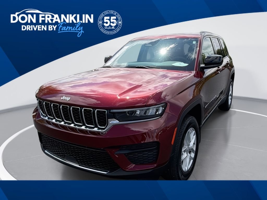 2023 Jeep Grand Cherokee Laredo X 4x4's photo