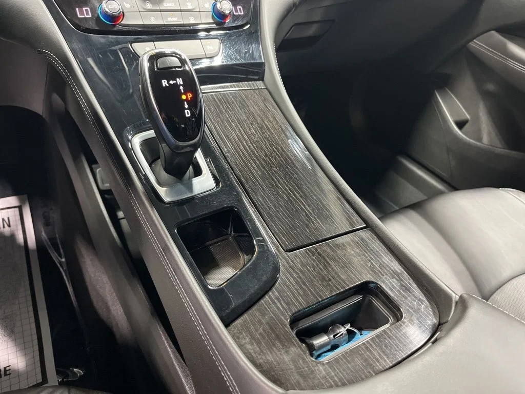 Used 2019 Pepperdust Metallic Buick Essence image 27