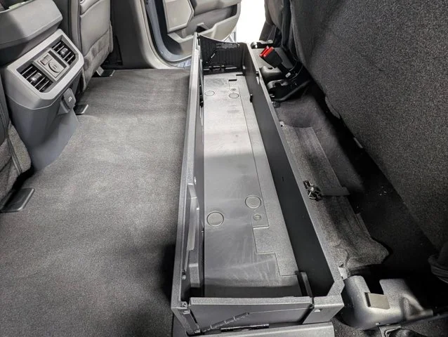 New 2026 Glacier Gray Metallic Tri-Coat Ford F-250® Lariat® image 59