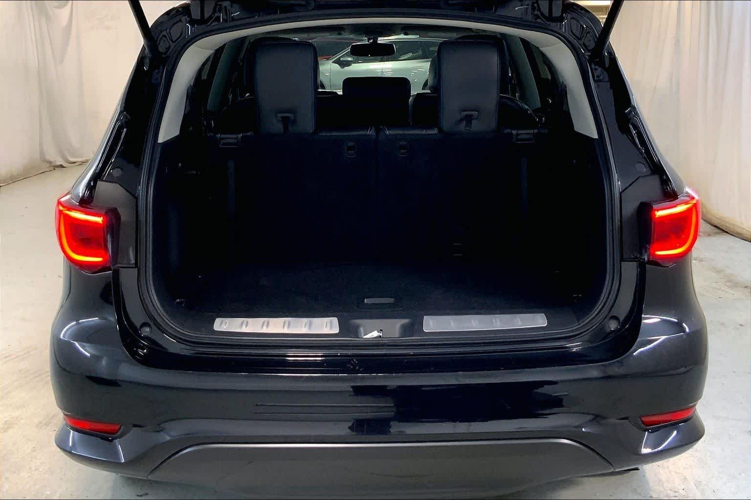 Used 2016 Black Obsidian INFINITI  image 33