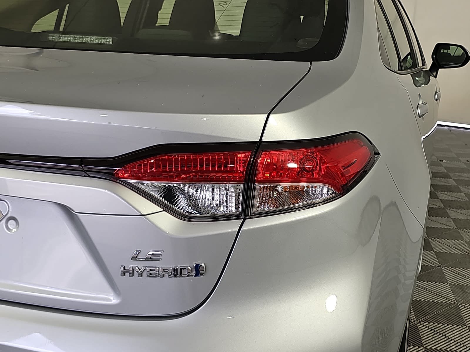 Used 2023 Silver Toyota LE image 26