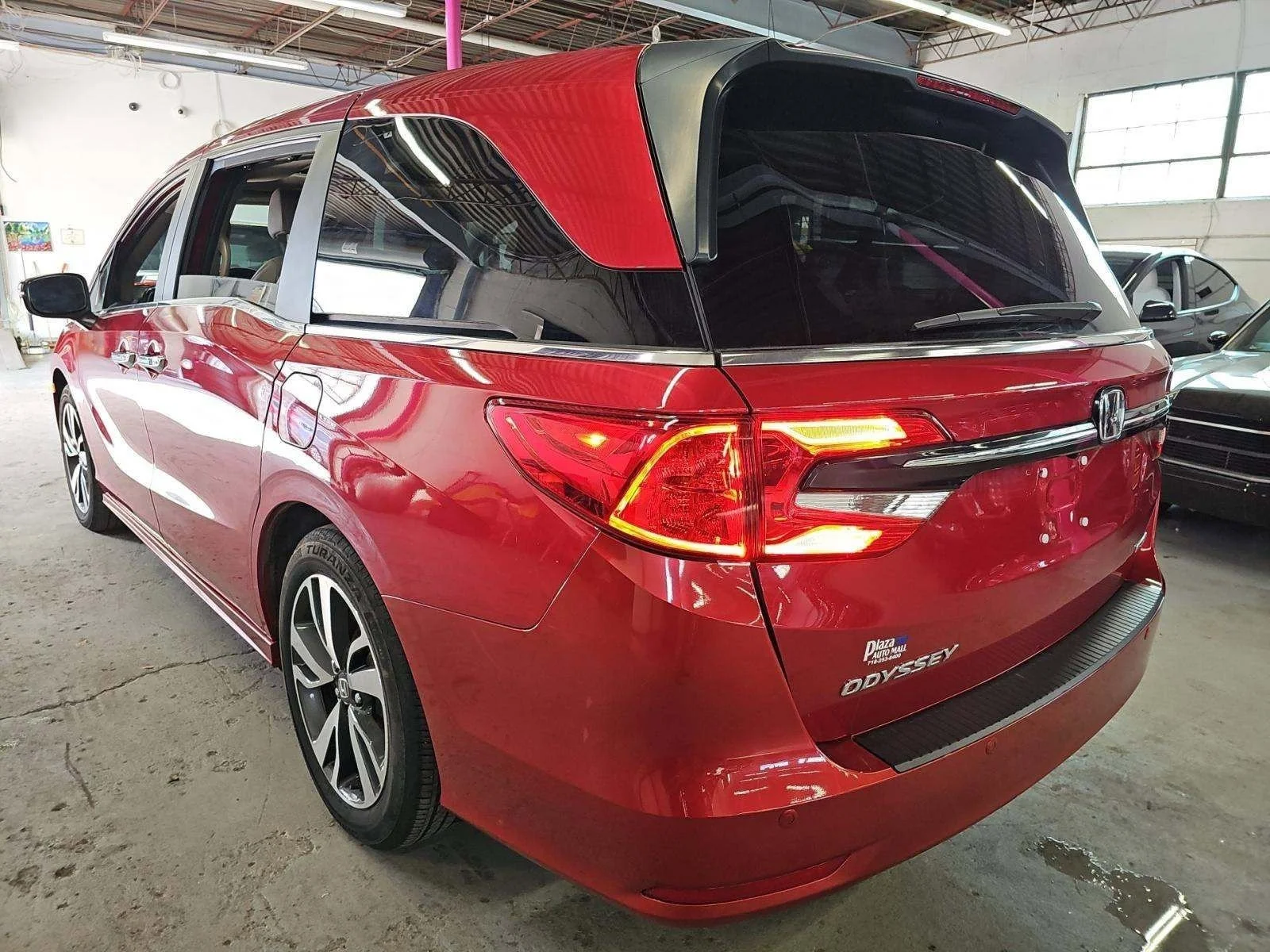 2024 Honda Odyssey Touring - Photo 15