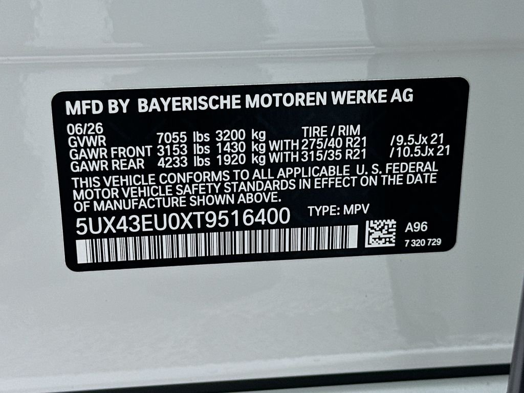 New 2026 Mineral White Metallic BMW xDrive50e image 24