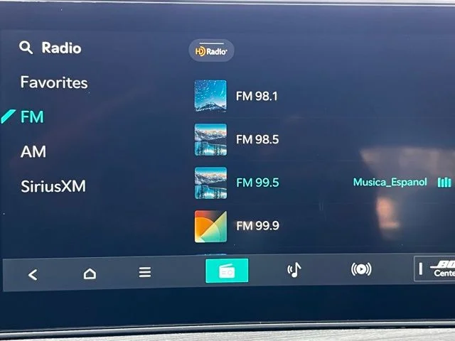 2025 Kia K5 EX - Photo 10
