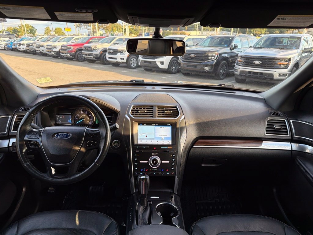 Used 2018 Blue Metallic Ford Limited image 25