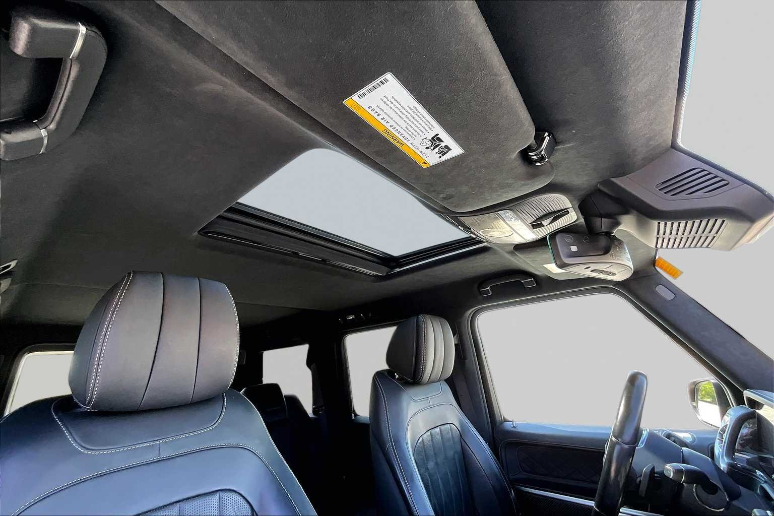Used 2022 Obsidian Black Metallic Mercedes-Benz G 550 image 14