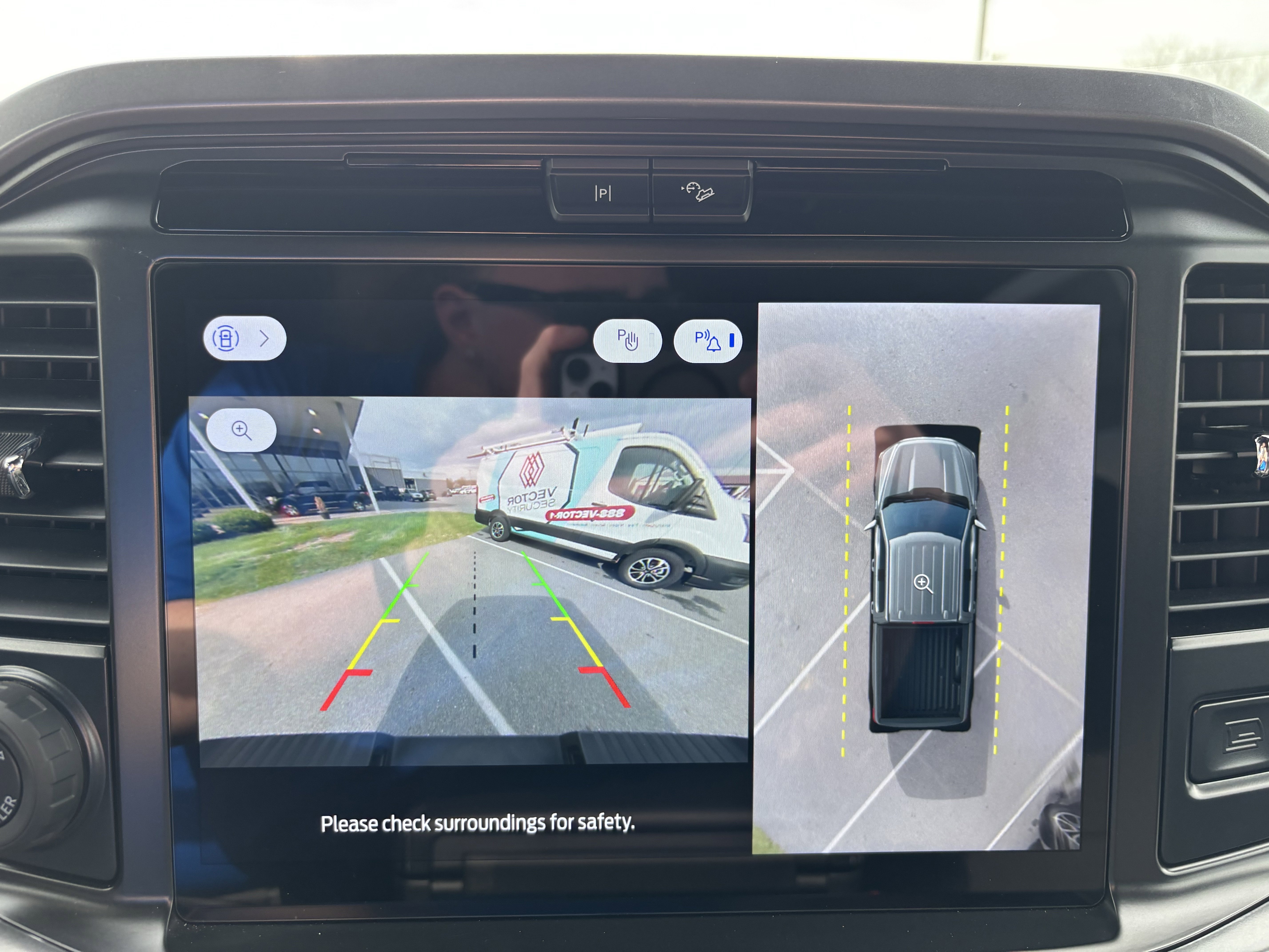 2025 Ford F-150 XLT - Photo 18