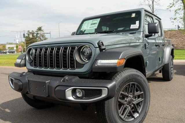 2026 Jeep Gladiator Sport S Auto's photo