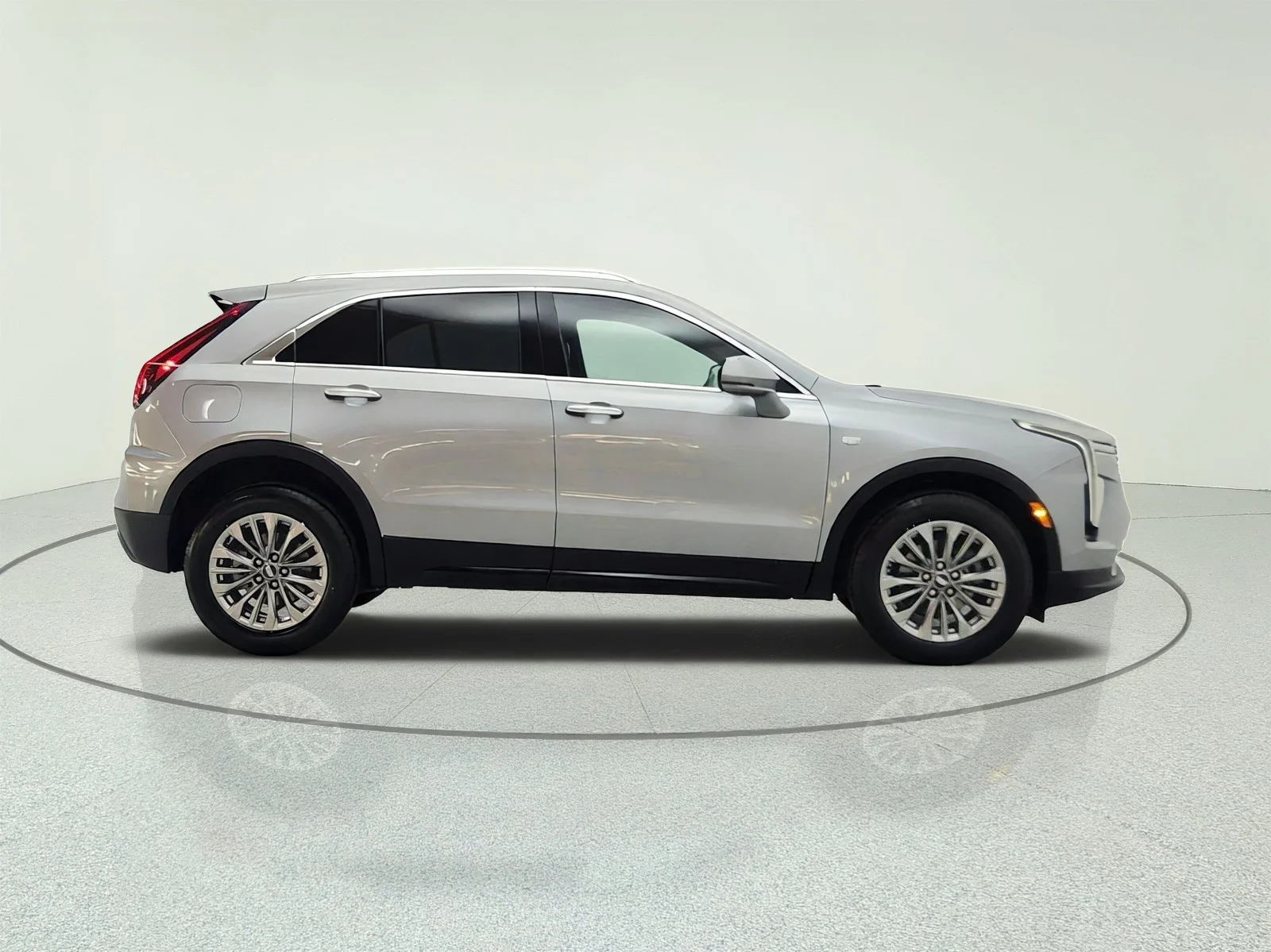 Used 2024 Argent Silver Metallic Cadillac AWD 4dr Premium Luxury image 4