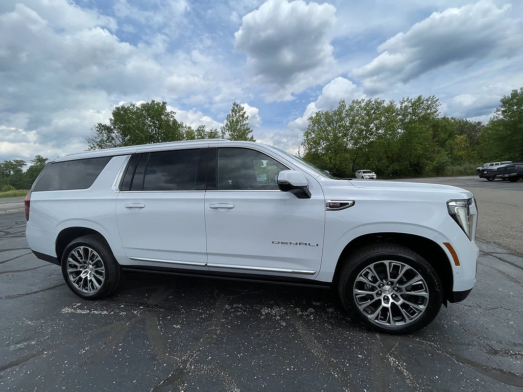 New 2026 Glacier White Tricoat GMC Denali image 5