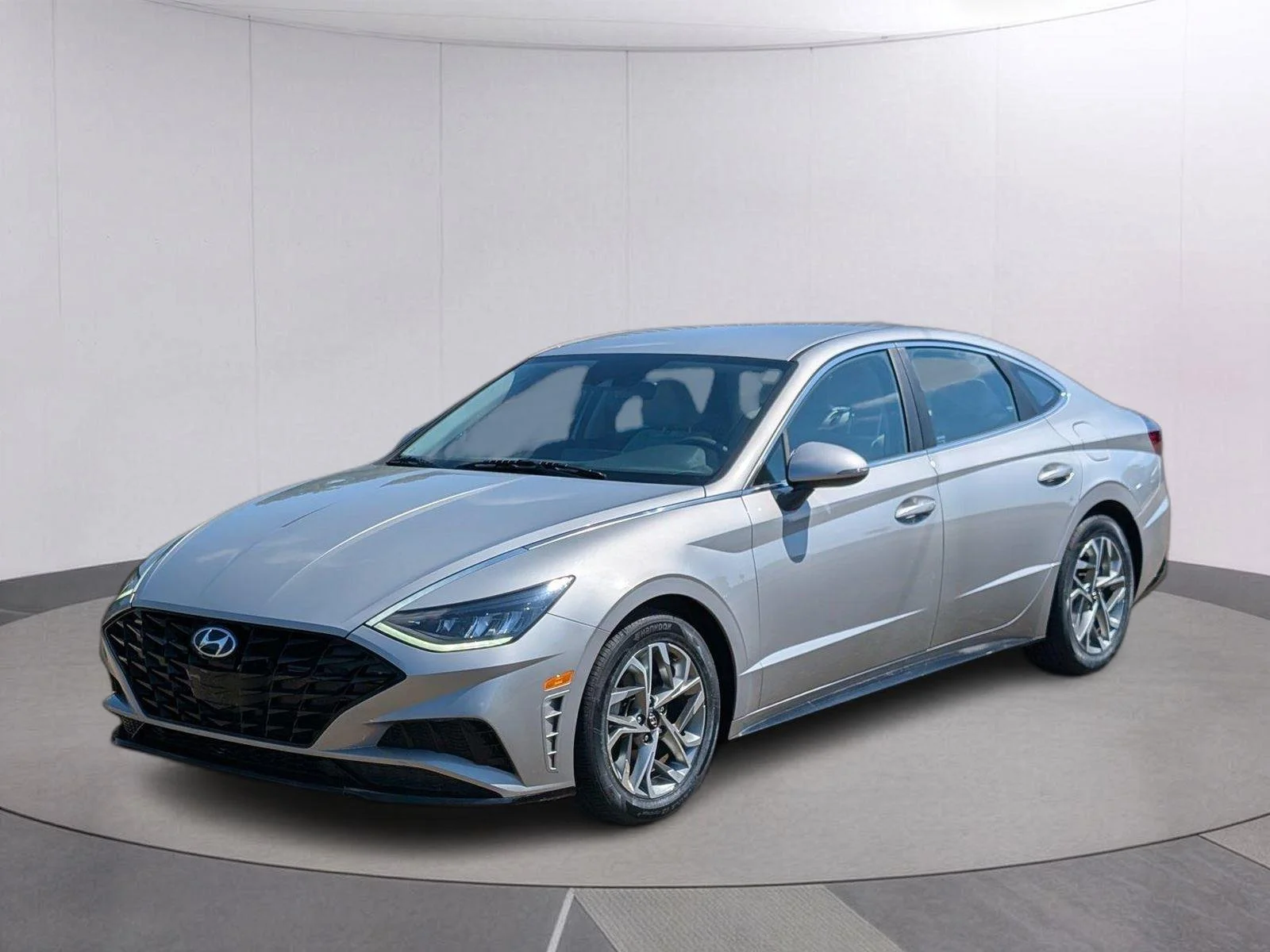 Used 2023 Curated Silver Hyundai SEL image 1