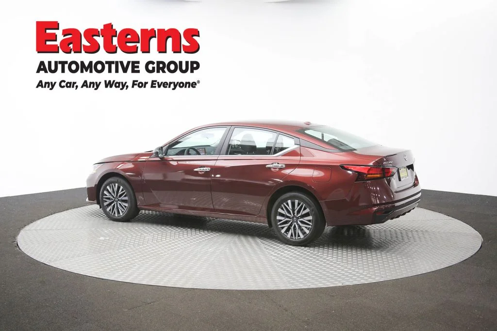 Used 2025 Red Nissan 2.5 SV image 58