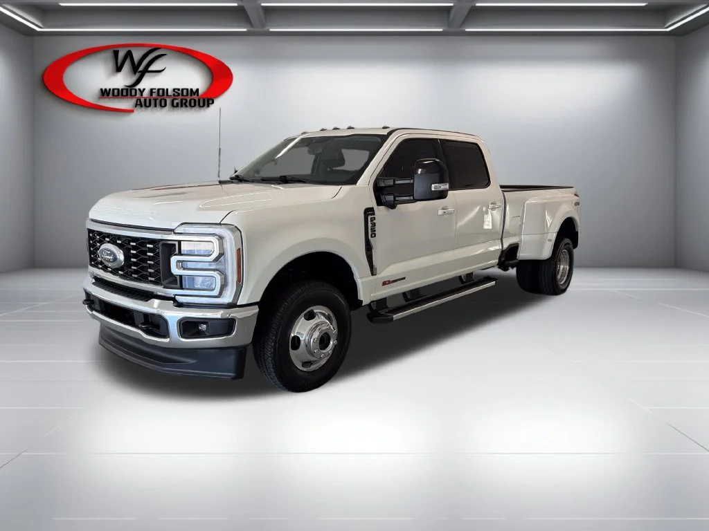 Used 2024 White Ford Lariat image 3