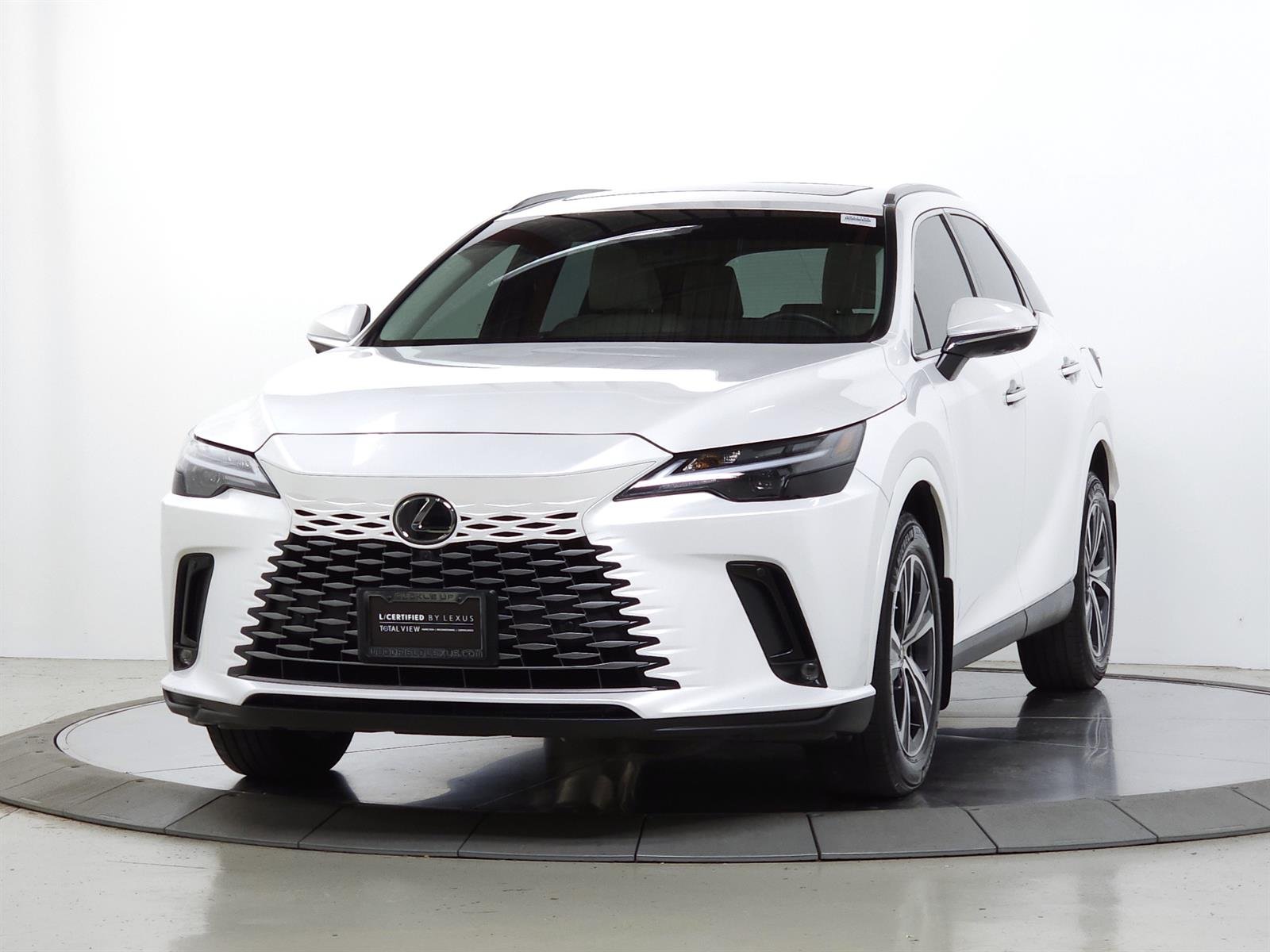 Used 2024 White Lexus PREMIUM image 3
