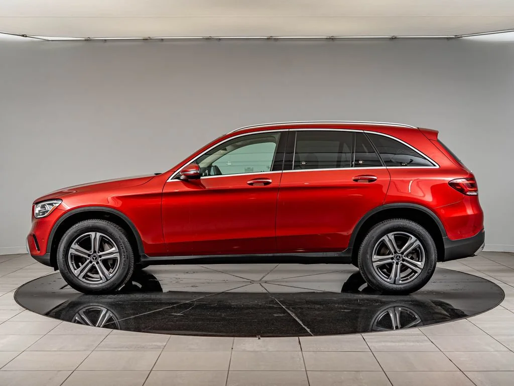 Used 2022 Manufaktur Cardinal Red Metallic Mercedes-Benz GLC 300 image 8