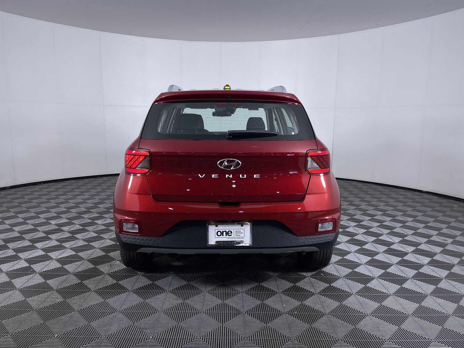 Used 2025 Ultimate Red Hyundai Limited image 6