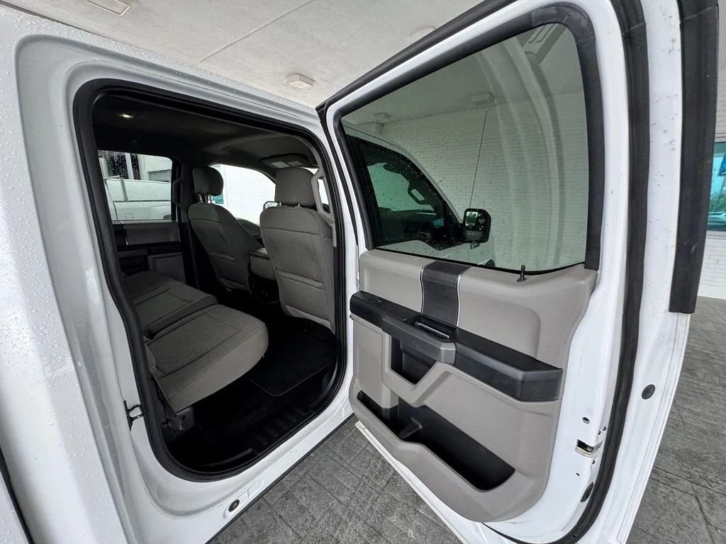 Used 2018 White Ford XLT image 23